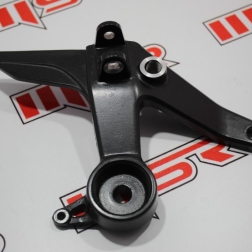 TVS 027A - VS APACHE 150 -RTR 180 -RTR 200 -RAİDER 125 - AYAKLIK BRAKETİ SOL+ A